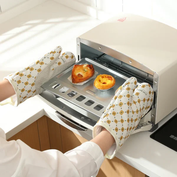 BakeMate-8: Kitchen Heat Insulation Gloves + Anti-Scalding Oven Mitts - Image 14