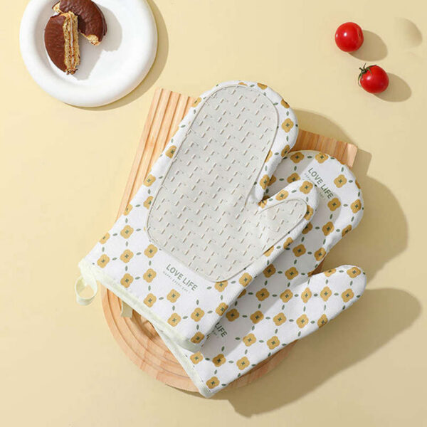 BakeMate-8: Kitchen Heat Insulation Gloves + Anti-Scalding Oven Mitts - Image 8